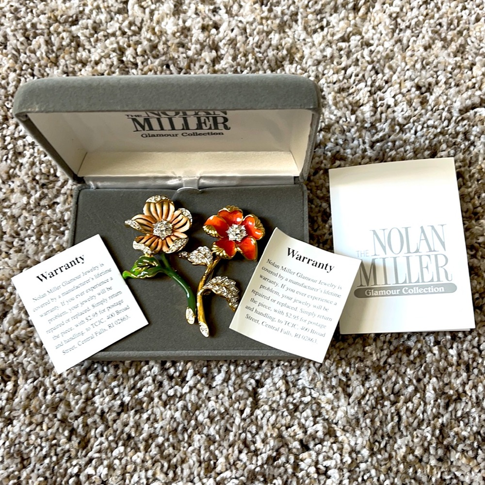 The Nolan Miller Glamour Collection Flower Pin set